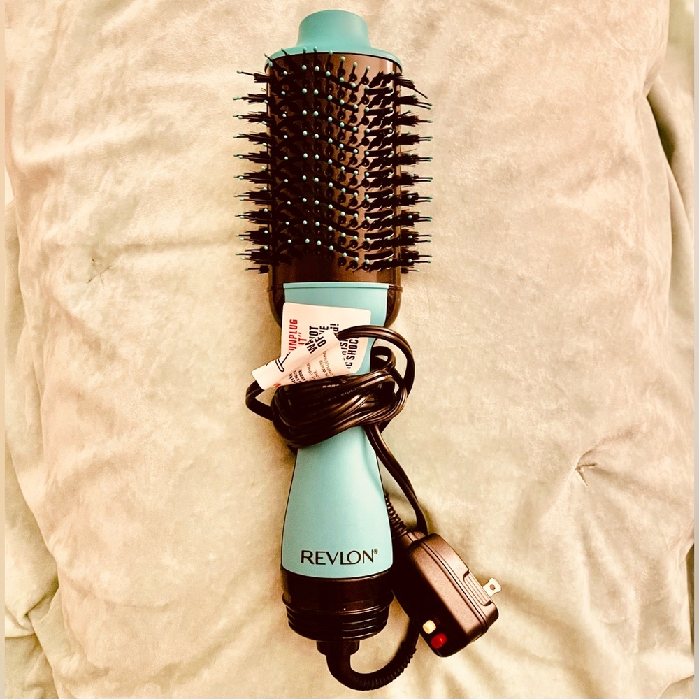 Revlon One-Step Ceramic Hair Dryer & Volumizer Hot Air Brush